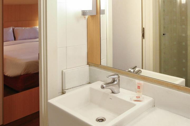 Room 12 of 31