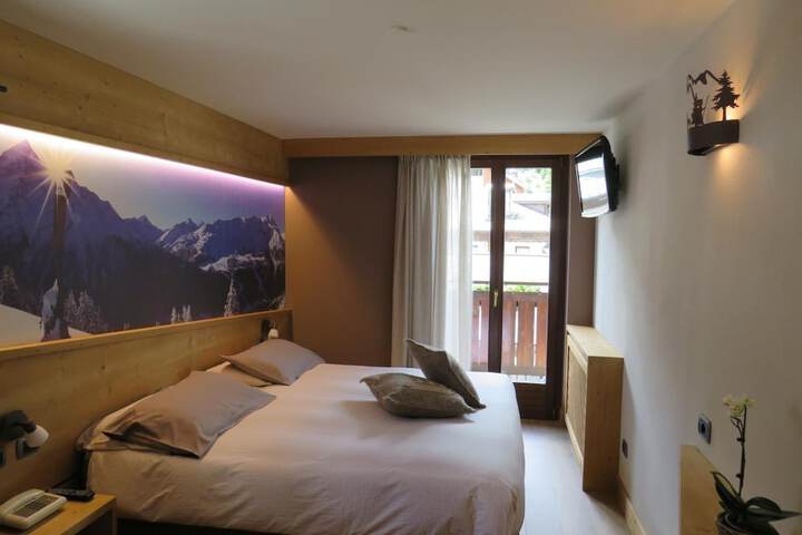 Room 27 of 60