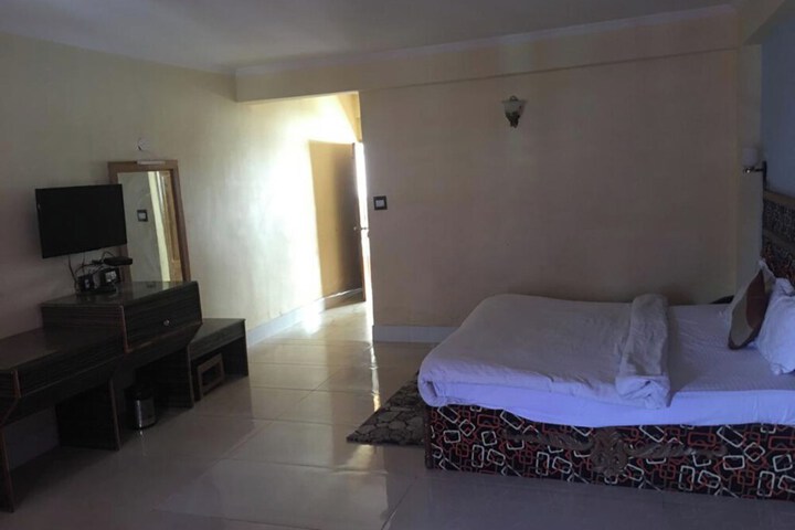 Room 15 of 31