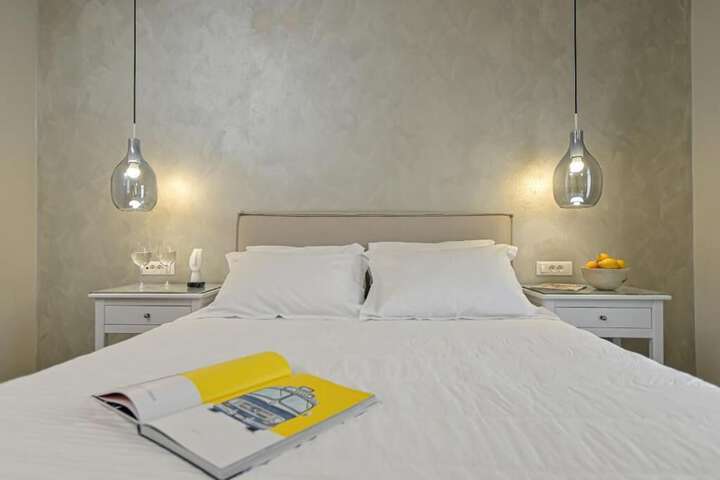 Room 4 of 44