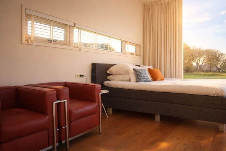 Room 43 of 110