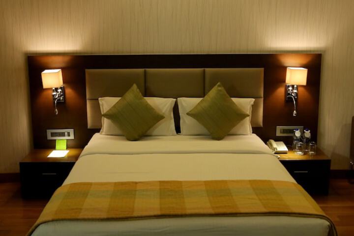 Room 5 of 39