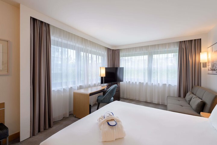Room 16 of 113