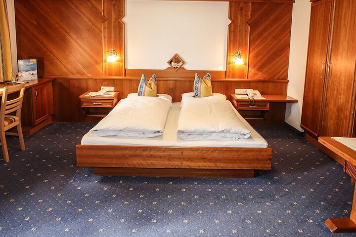 Room 12 of 55