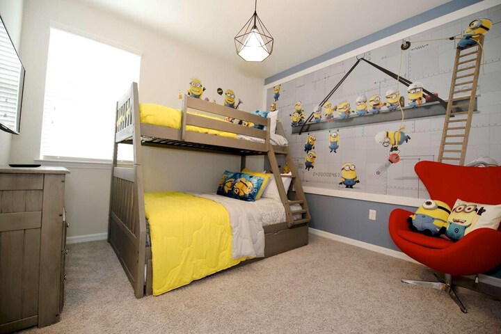 Room 12 of 50