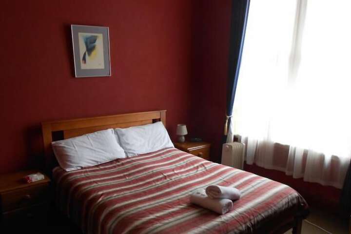 Room 4 of 15