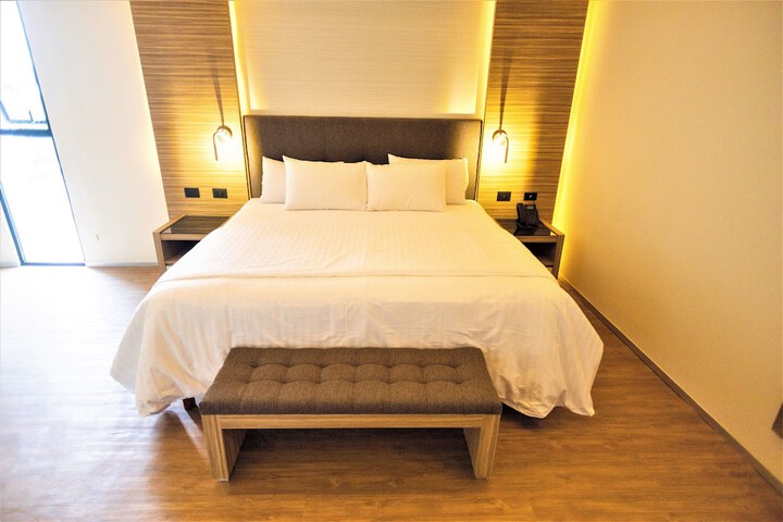Room 15 of 115