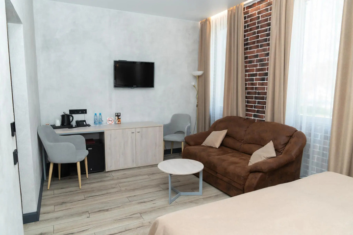 Room 3 of 16