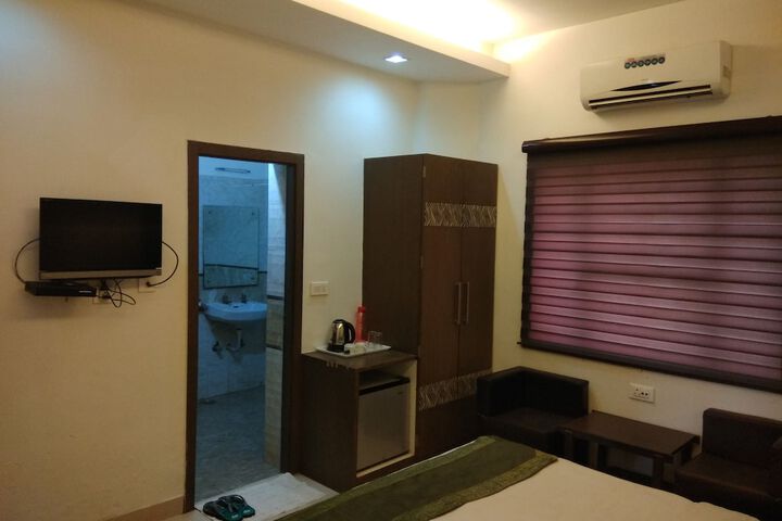 Room 5 of 21