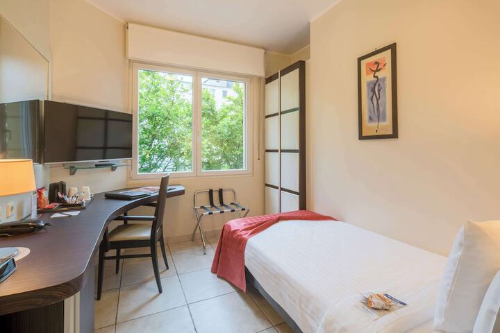 Room 21 of 55