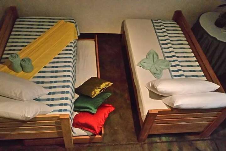 Room 11 of 37