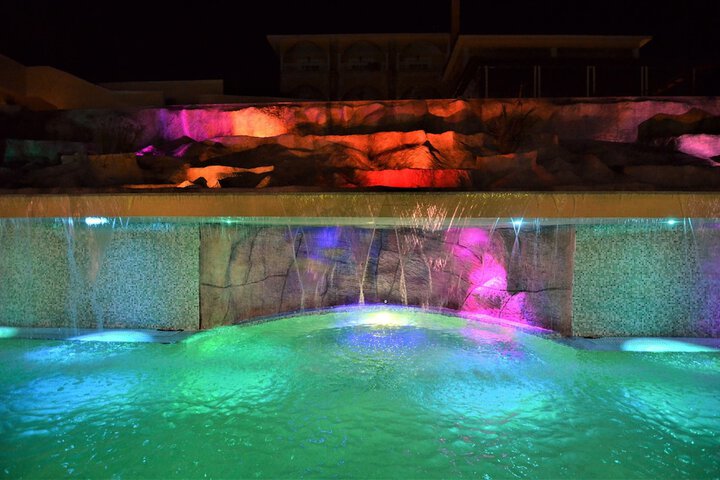 Pool 48 of 106