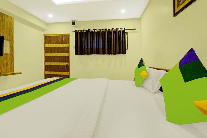 Room 10 of 34