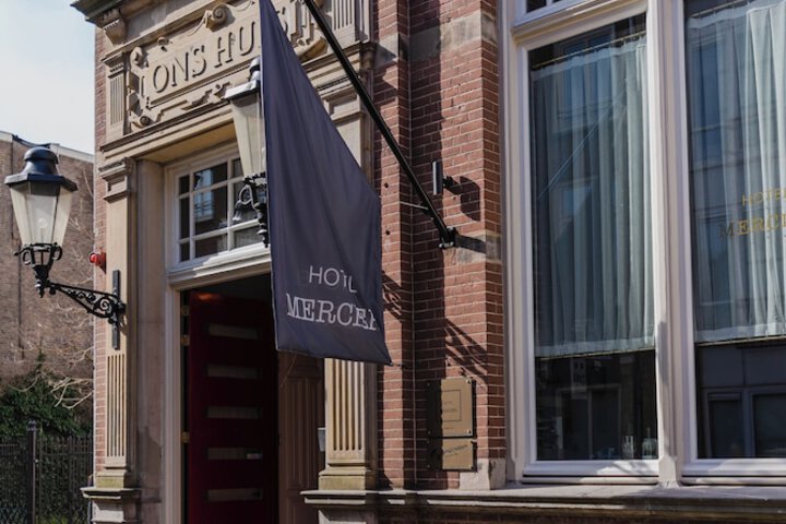 Hotel 233 of 239