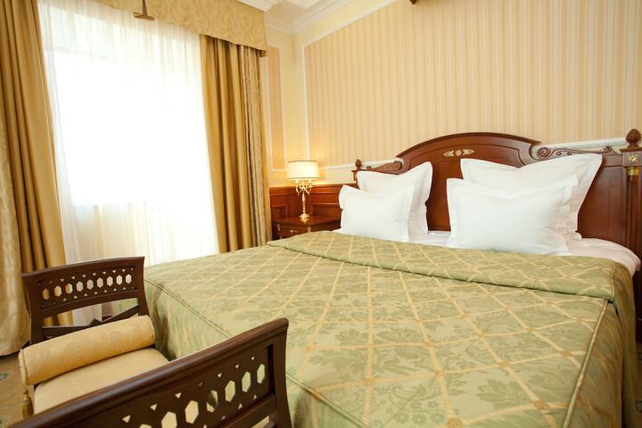Room 14 of 65