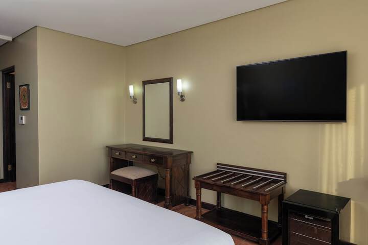 Room 25 of 161