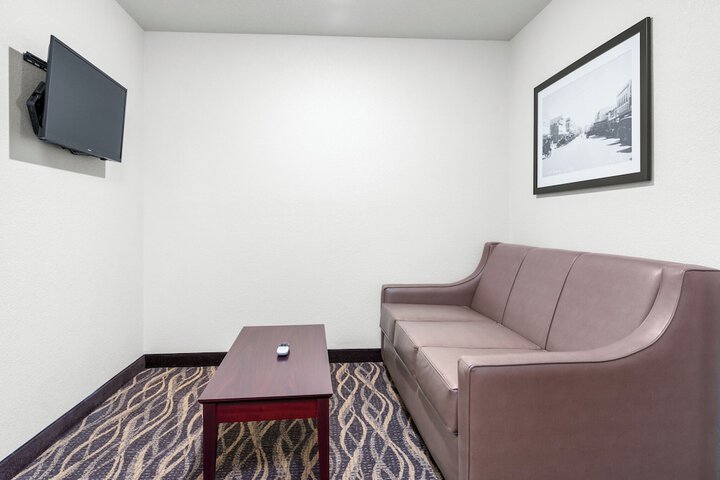 Room 41 of 99