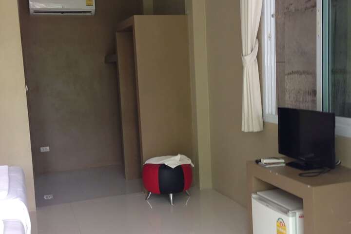 Room 8 of 54
