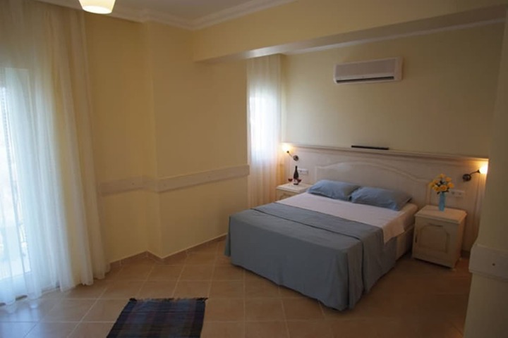 Room 7 of 73