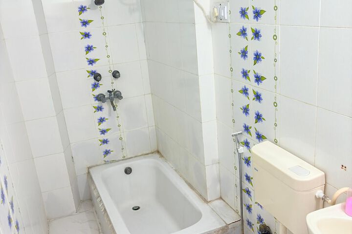 Room 18 of 21