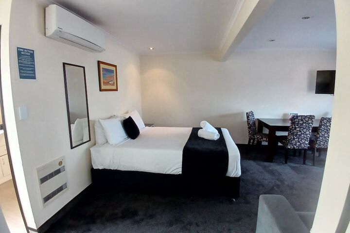 Room 63 of 120