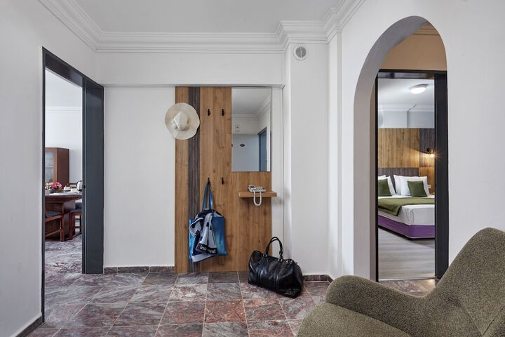 Room 28 of 111
