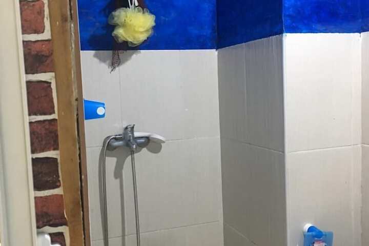 Room 9 of 26