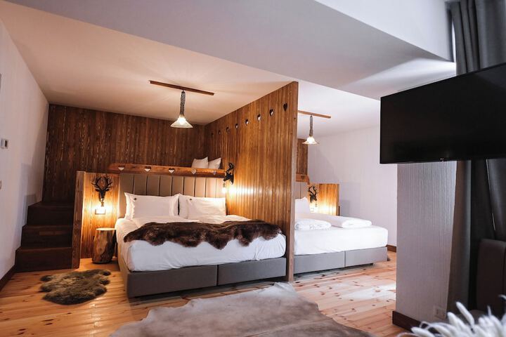 Room 5 of 55