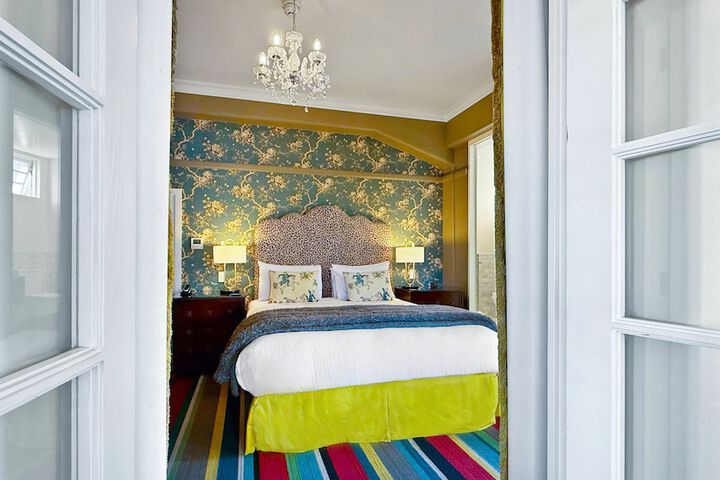 Room 14 of 87