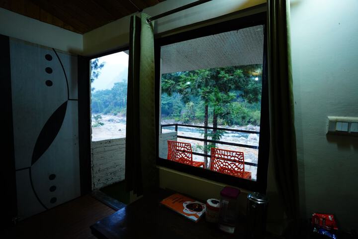 Room 17 of 46