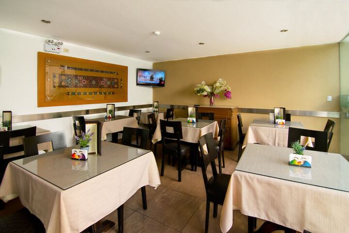 Dining 63 of 72
