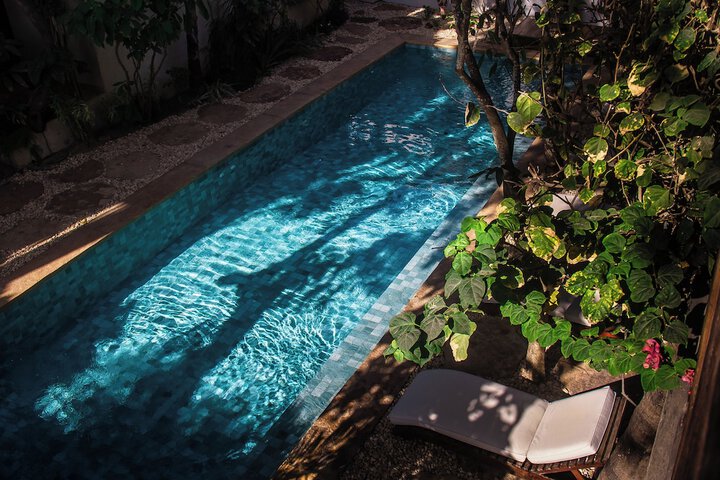 Pool 108 of 190