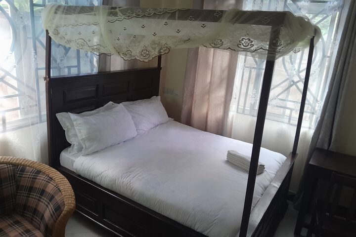 Room 5 of 24