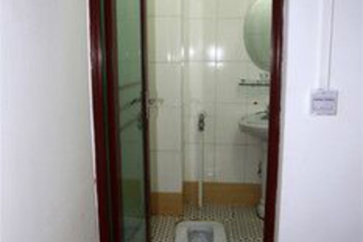 Room 5 of 22