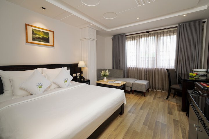 Room 12 of 110