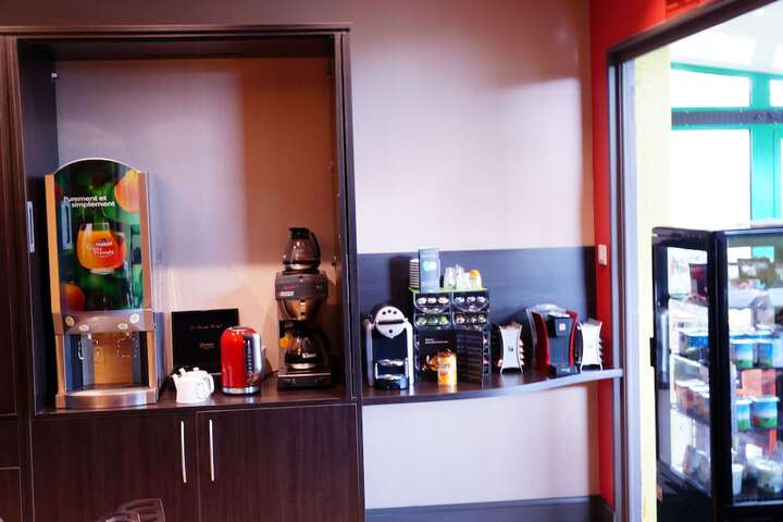 Breakfast/Coffee Service 44 of 61