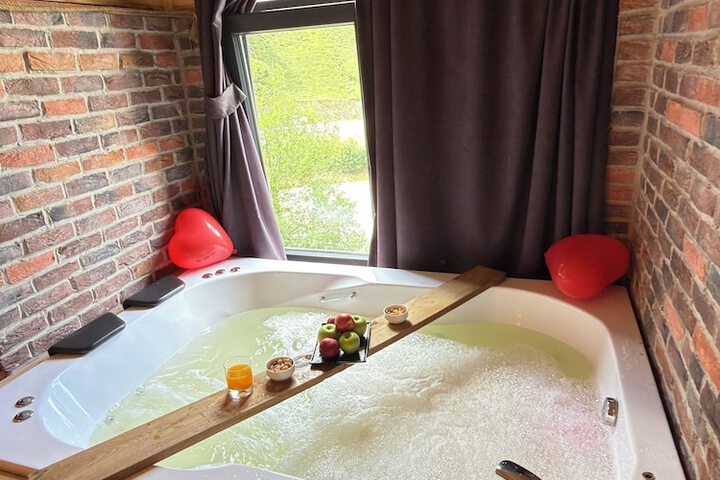 Hot Tub 6 of 6