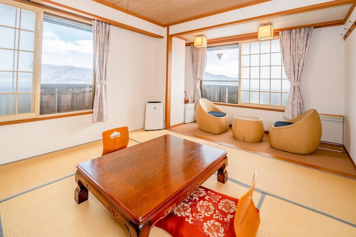 Room 4 of 22