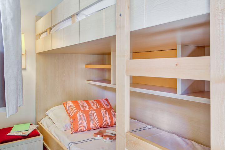 Room 4 of 41