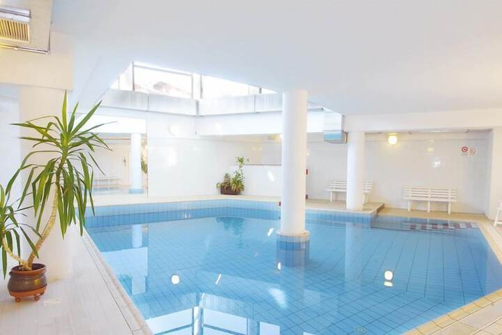 Pool 40 of 57