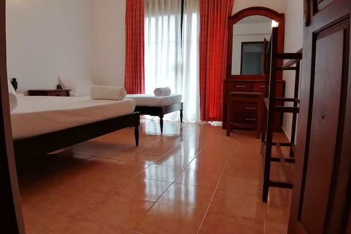 Room 47 of 95