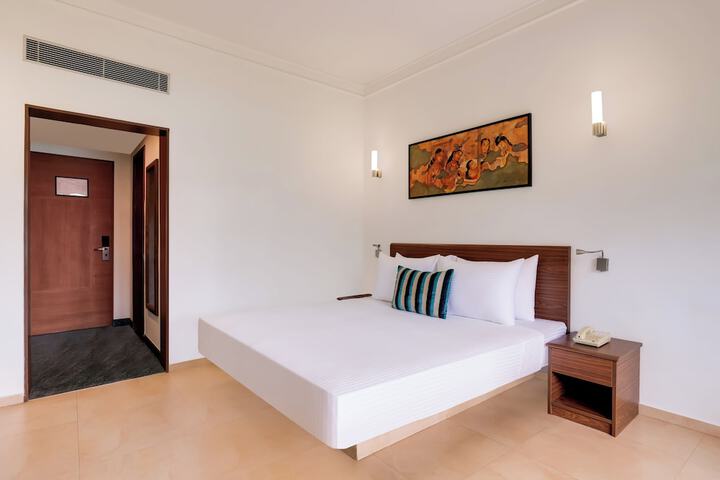 Room 10 of 42