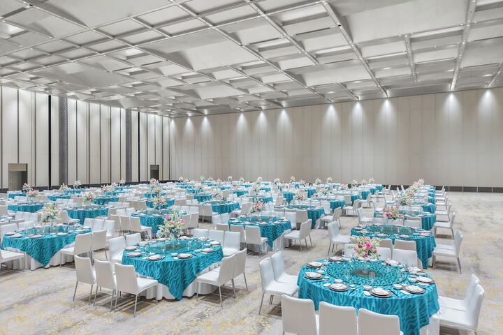 Ballroom/Hall 129 of 251