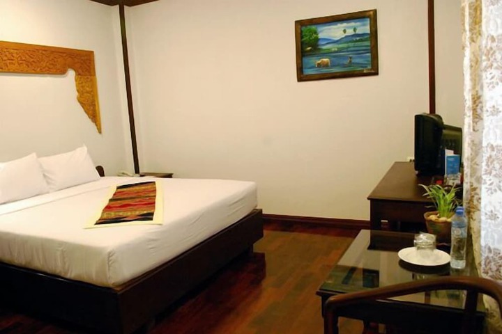 Room 8 of 24