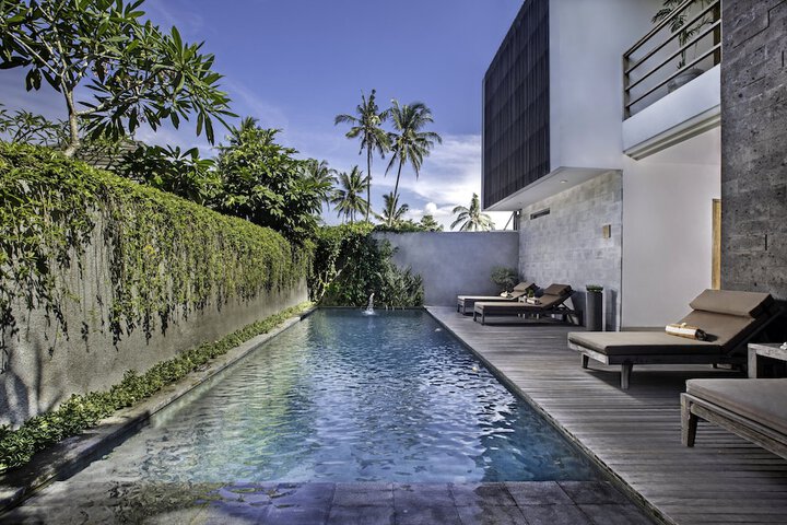 Pool 38 of 55