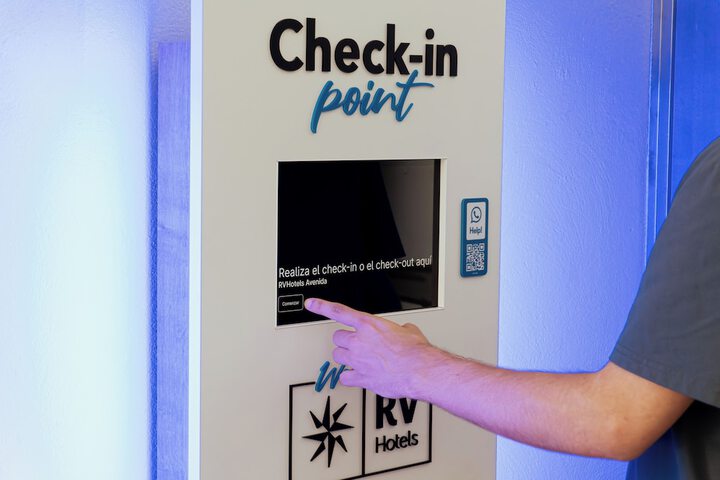 Check-in/check-out kiosk