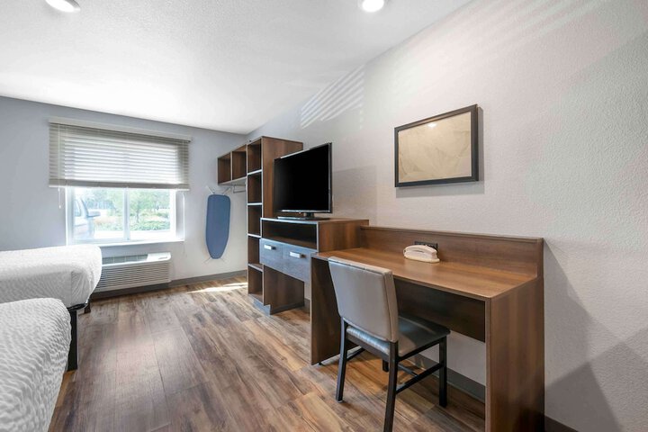 Room 16 of 32