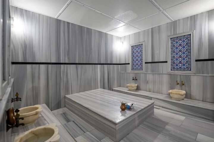 Spa 40 of 61