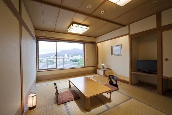 Room 5 of 30