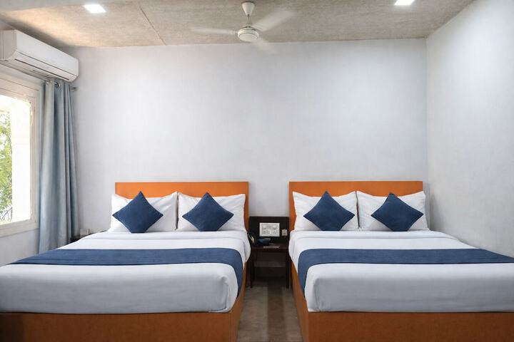 Room 13 of 24